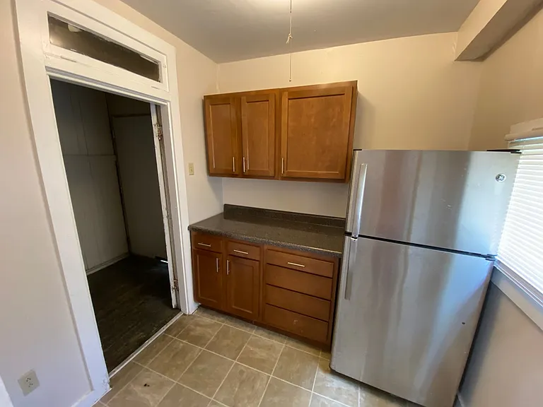 E 18th Ave 323-325 CR — Photo 6