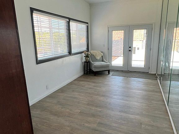 4th image of 2641 23rd St #1