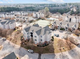 2501 Huntscroft Ln, Raleigh, NC 27617