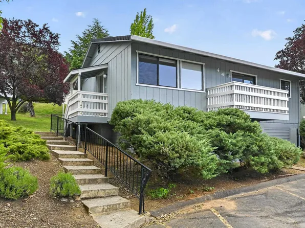 801 Sierra Vista Way APT 44, Yreka, CA 96097