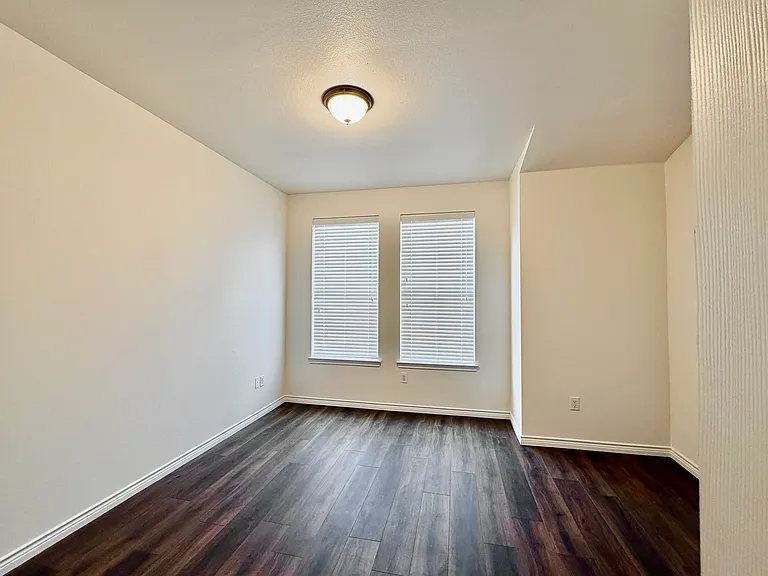 1206 Emerald Glen Trl — Photo 17