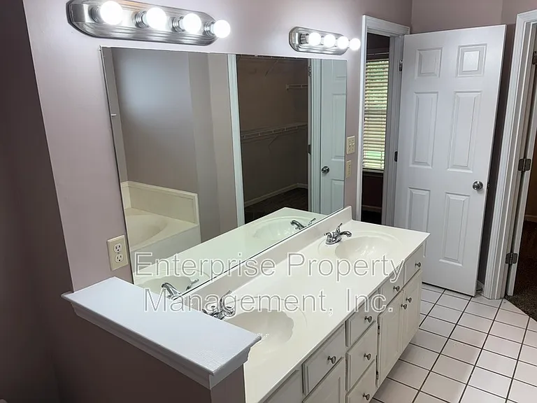 4003 N Tonya Marie Cv — Photo 17