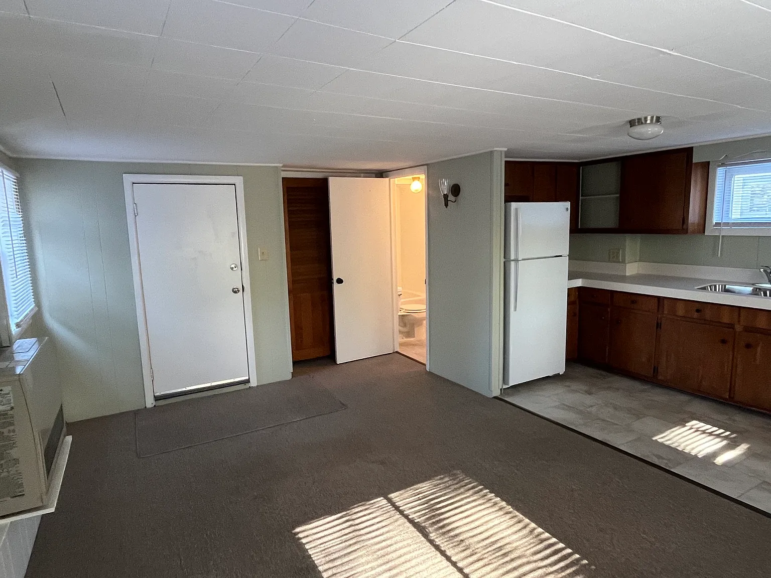 Studio, $1,275 — Photo 4