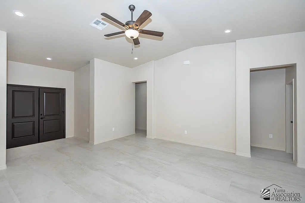 4 bed, 2.0 bath, 1620 sqft, $2,100 — Photo 4