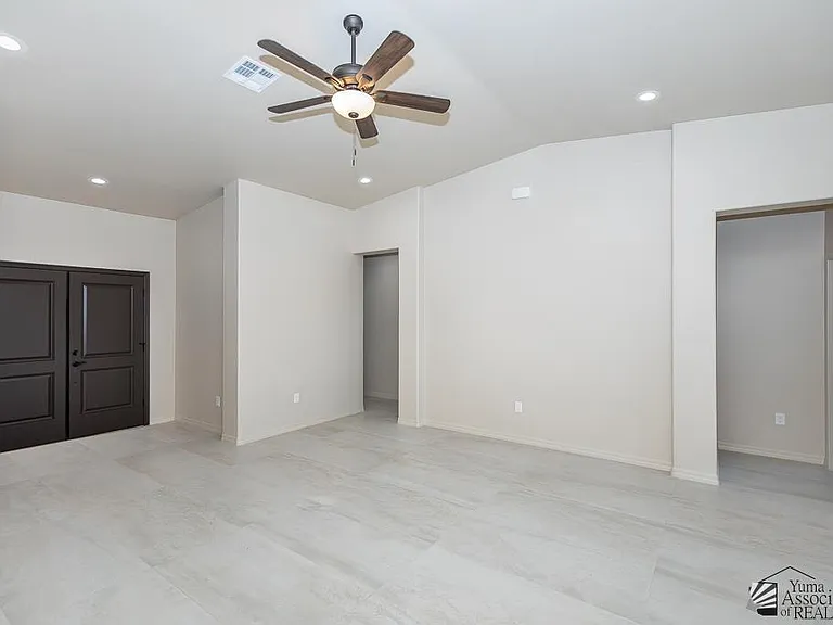 12633 E 51st Pl — Photo 4