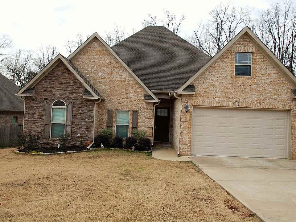 1st image of 1389 Sullivan Cir