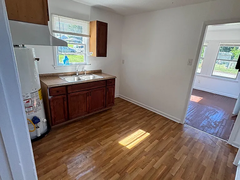 1489 E Waldorf Ave — Photo 12