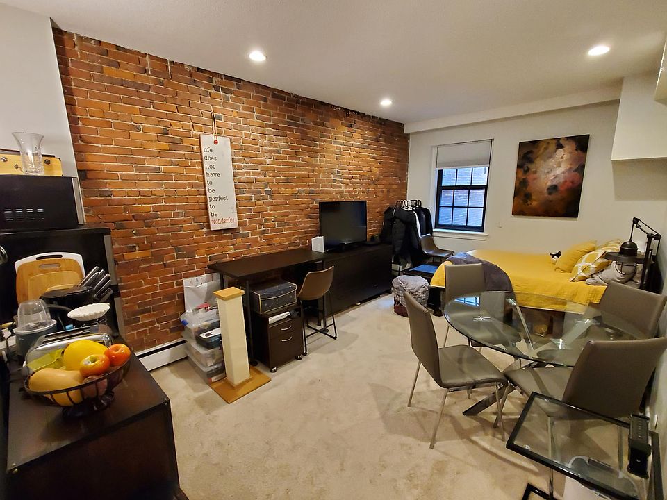 2nd image of 160 Saint Botolph St #2L