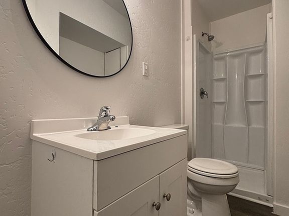 5th image of 704 N Kittitas St #3