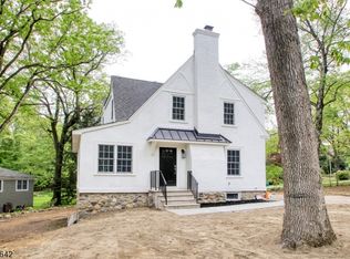 20 Condit Rd, Mountain Lakes, NJ 07046