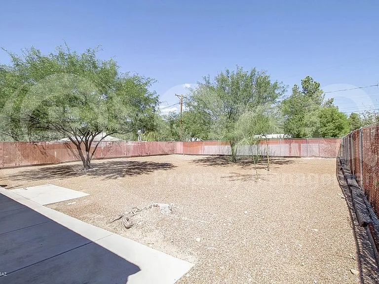 4937 E Rosewood St — Photo 20