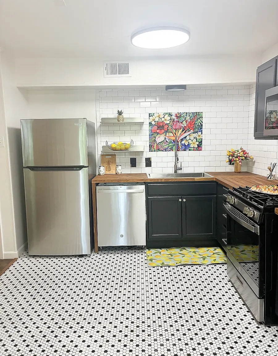 2 bed, 825 sqft, $1,225 — Photo 1