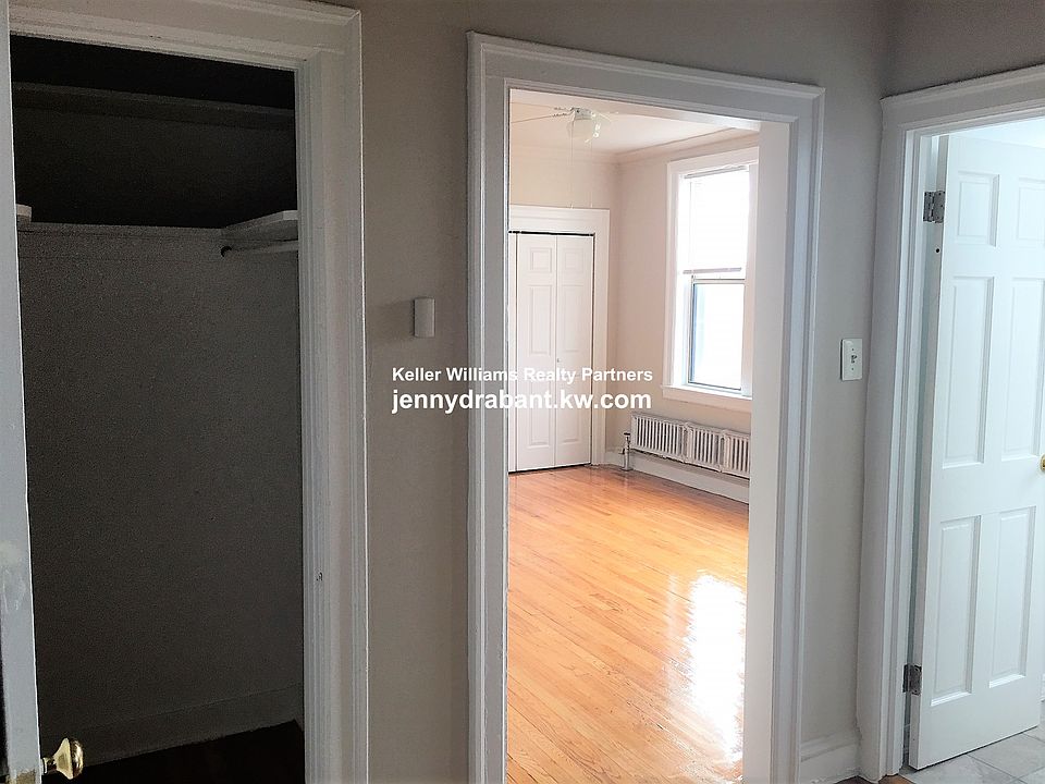 1st image of 1371 W Estes Ave APT 3E