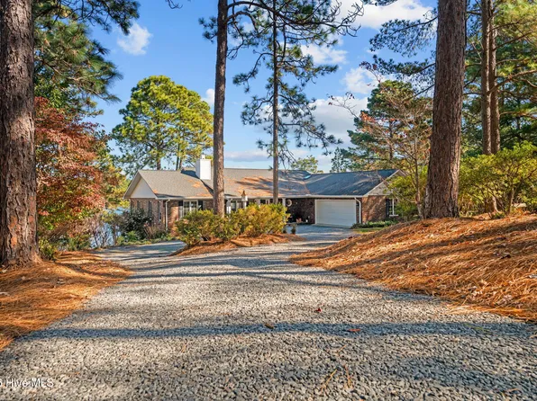 122 Clay Circle, West End, NC 27376