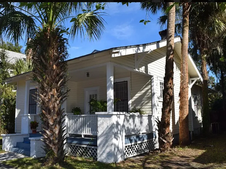 313 NW 2nd St — Photo 13