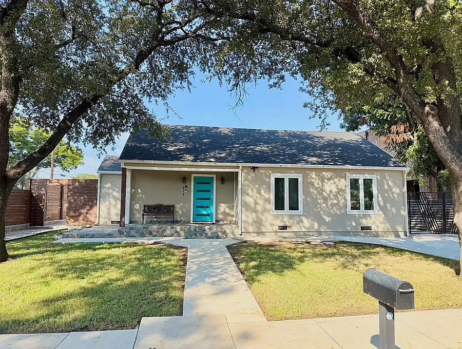 3 bed, 1436 sqft, $2,999 — Photo 2