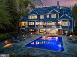 71 Wallace Manor Rd, Edgewater, MD 21037