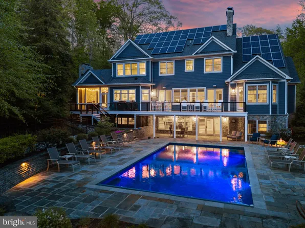 71 Wallace Manor Rd, Edgewater, MD 21037