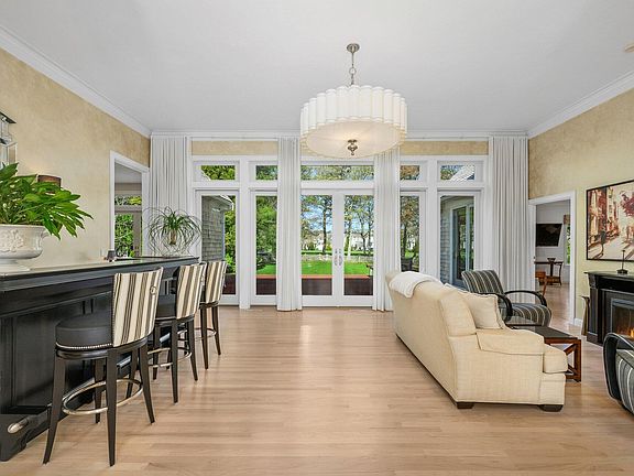 5th image of 131 Dunrobin Road