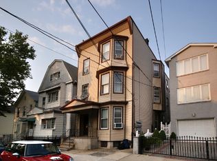 76 Washington St, Harrison, NJ 07029