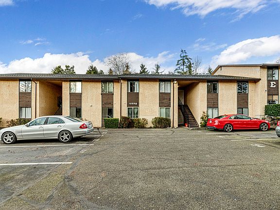 3rd image of 12520 NE 145th St APT E30
