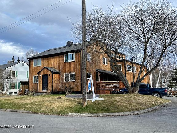 2nd image of 211 W Manor Ave