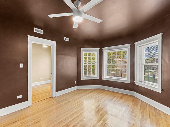 4th image of 206 N Kostner Ave