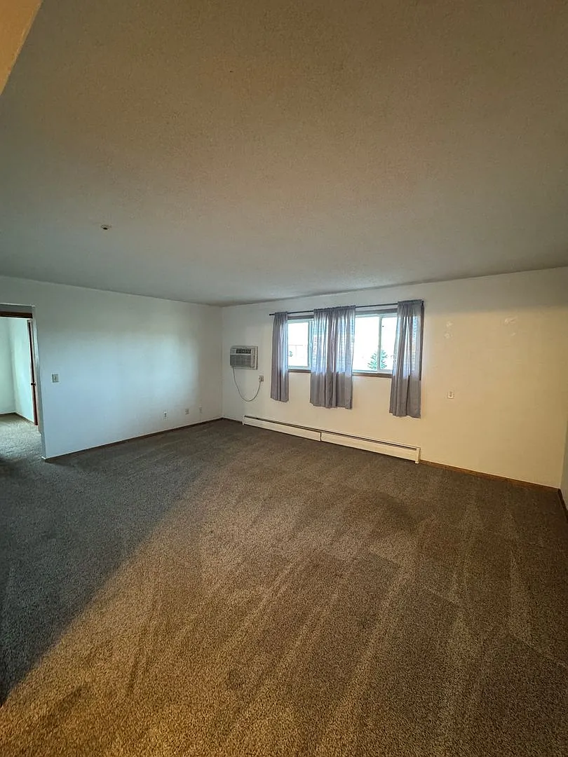 1327 Madison - 12 plex — Photo 3