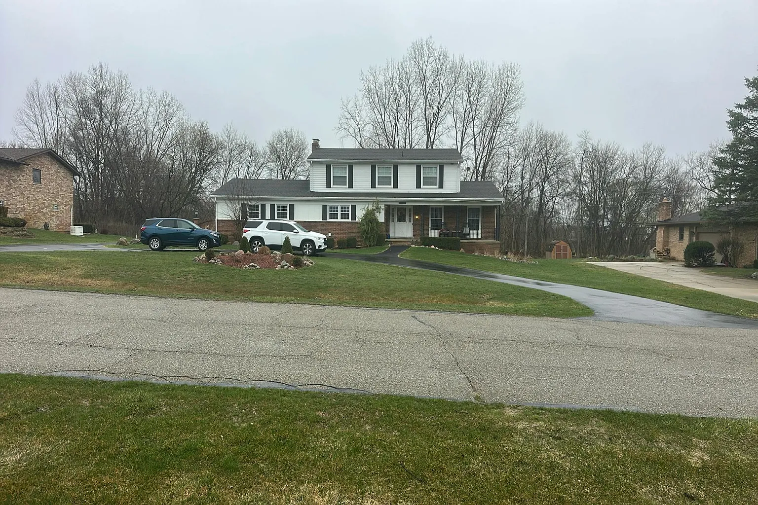 60426 Miriam Dr photo 1