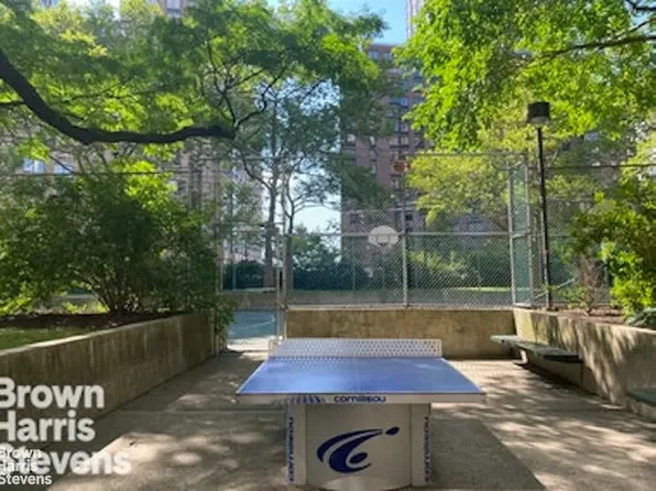 165 West End Avenue image 14 of 14