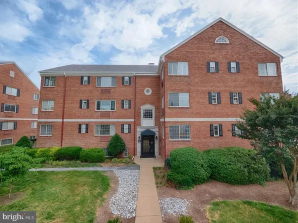 820B S Washington St #125, Alexandria, VA 22314