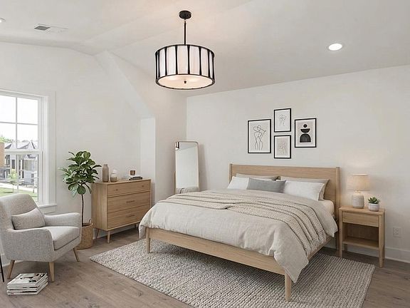 4th image of 504 Edwin St #33