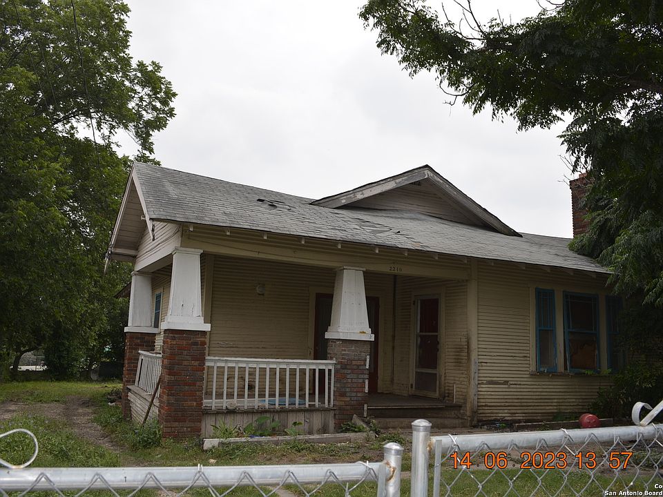 1st image of 2210 BURNET ST