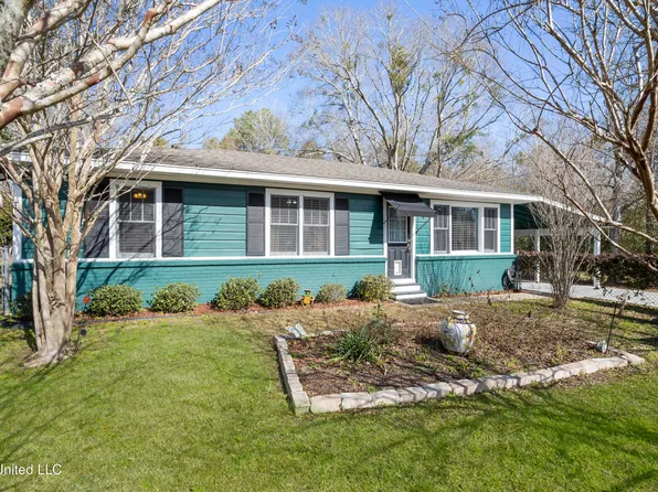 8442 Louise St, Biloxi, MS 39532