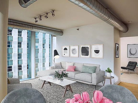 1st image of 345 W Kinzie St #2101