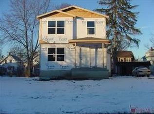 923 Peckham St, Akron, OH 44320