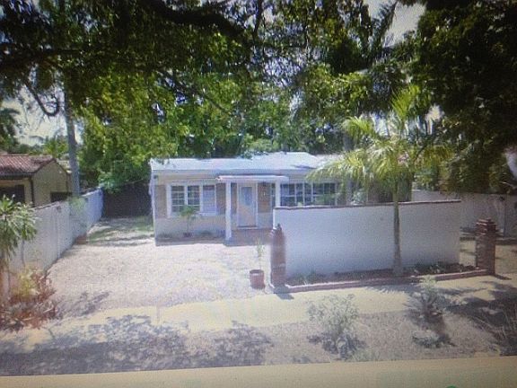5th image of 735 NE 19th Ave