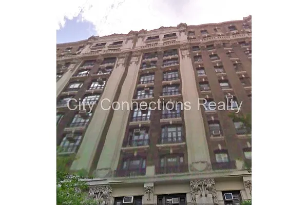 Rented by City Connections Realty | media 36