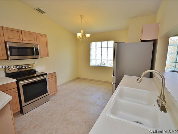 5th image of 16524 NW 24th St
