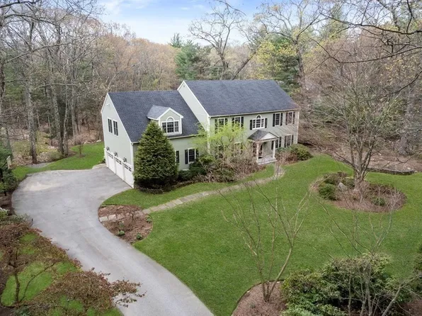 47 Claypit Hill Rd, Wayland, MA 01778