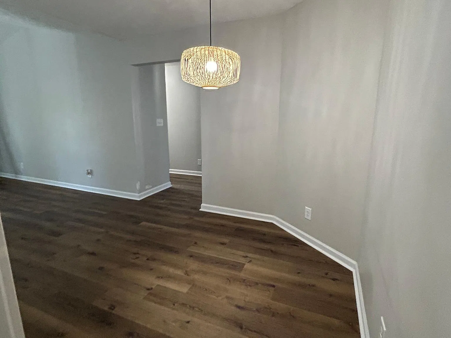 325 Waterdown Dr — Photo 4