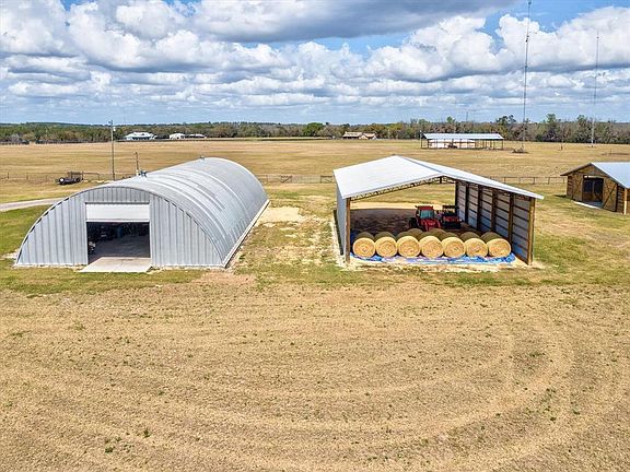 3rd image of 24695 Hayman Rd