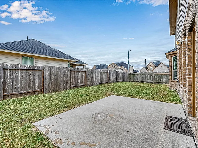 2111 Post Oak Ct — Photo 39