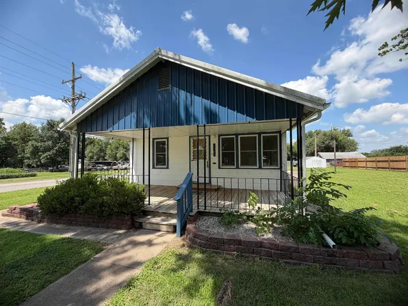 1301 N Main St, Eureka, KS 67045