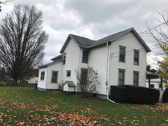 4th image of 82 Cayuga St