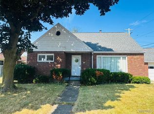 10 Ontario Dr, Cheektowaga, NY 14225