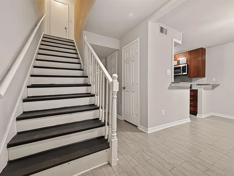 6631 Wanda Ln — Photo 6