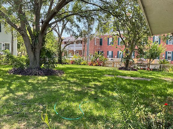 4th image of 304 Calhoun St