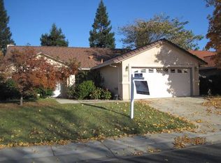 303 River Oaks Dr, Yuba City, CA