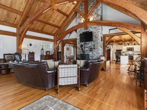 71 ODell Road, Sandown, NH 03873